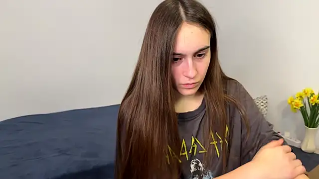 Snapshot of AliceKolltt chatting on 04-28-26, 02:27 AliceKolltt online show from 04-28-26, 02:27