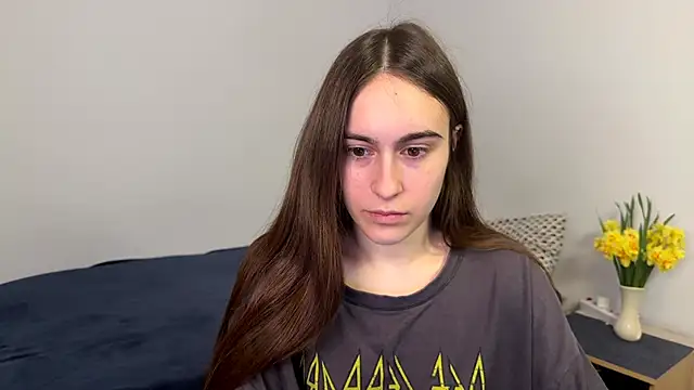 Snapshot of AliceKolltt chatting on 04-29-26, 10:38 AliceKolltt online show from 04-29-26, 10:38