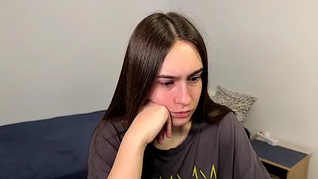 Snapshot of AliceKolltt chatting on 05-04-26, 01:56 AliceKolltt online show from 05-04-26, 01:56