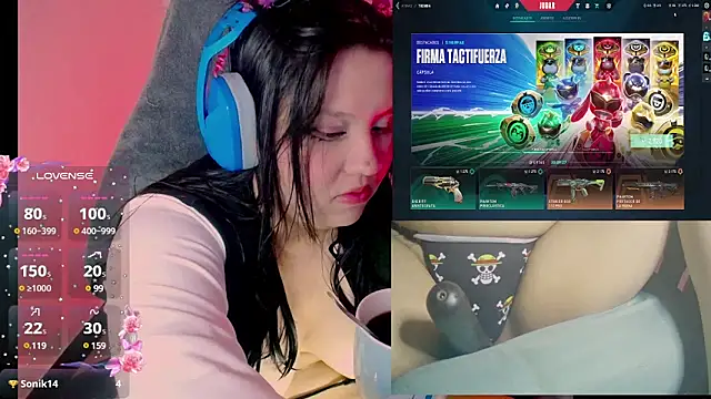 Snapshot of crystal7u7 chatting on 12-14-24, 03:51 crystal7u7 online show from 12-14-24, 03:51