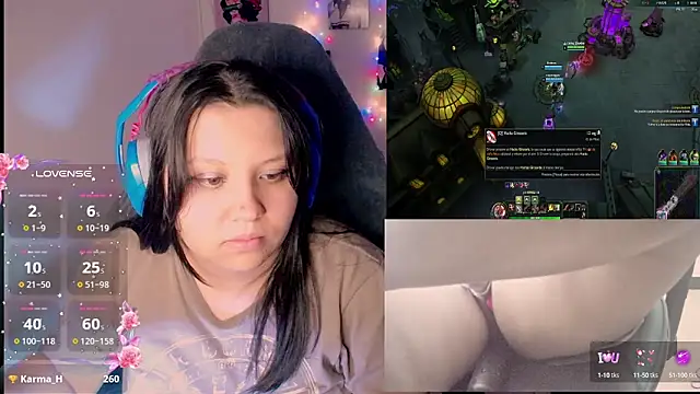 Snapshot of crystal7u7 chatting on 12-22-24, 07:44 crystal7u7 online show from 12-22-24, 07:44