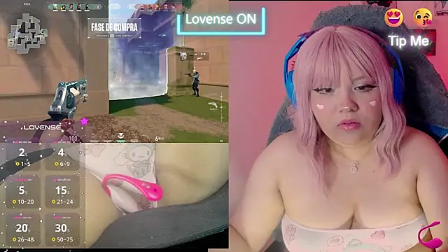 Snapshot of crystal7u7 chatting on 01-12-25, 12:18 crystal7u7 online show from 01-12-25, 12:18