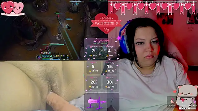 Snapshot of crystal7u7 chatting on 02-14-25, 04:15 crystal7u7 online show from 02-14-25, 04:15