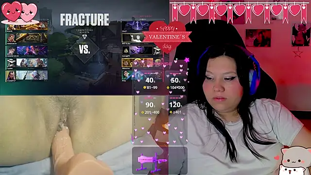 Snapshot of crystal7u7 chatting on 02-15-25, 05:51 crystal7u7 online show from 02-15-25, 05:51