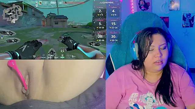 Snapshot of crystal7u7 chatting on 03-22-25, 04:58 crystal7u7 online show from 03-22-25, 04:58