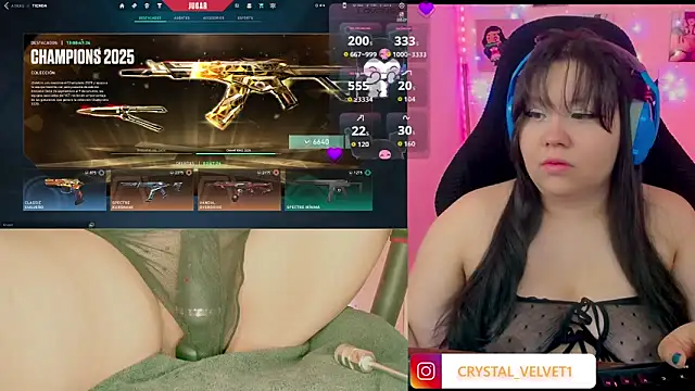 Snapshot of crystal7u7 chatting on 09-26-25, 08:13 crystal7u7 online show from 09-26-25, 08:13