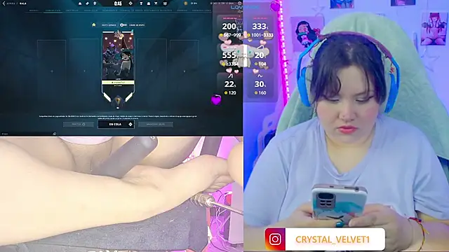 Snapshot of crystal7u7 chatting on 10-14-25, 08:09 crystal7u7 online show from 10-14-25, 08:09