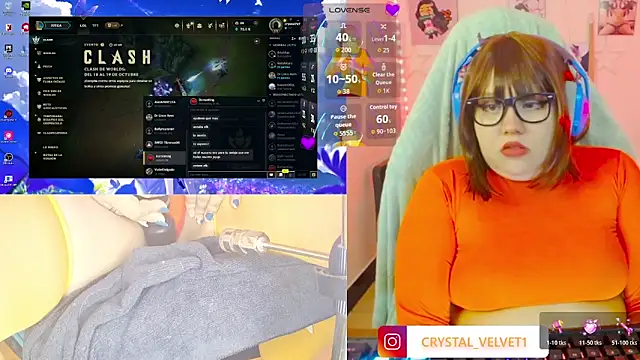 Snapshot of crystal7u7 chatting on 10-17-25, 08:22 crystal7u7 online show from 10-17-25, 08:22