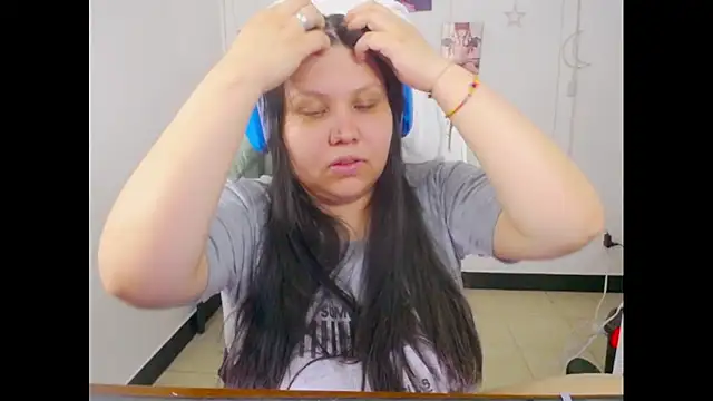 crystal7u7 online show from 11-12-25, 09:03