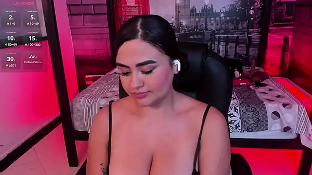 Snapshot of katia_bigboobs1 chatting on 04-16-26, 10:12 katia bigboobs1 online show from 04-16-26, 10:12