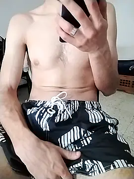 Snapshot of Zoro_23cm chatting on 07-12-26, 02:30 Zoro 23cm online show from 07-12-26, 02:30