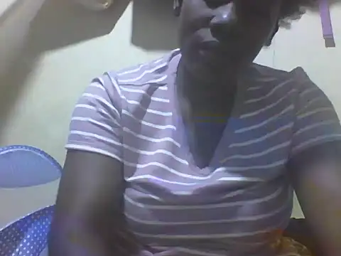 Snapshot of Queen_lady chatting on 09-08-25, 03:00 Queen lady online show from 09-08-25, 03:00