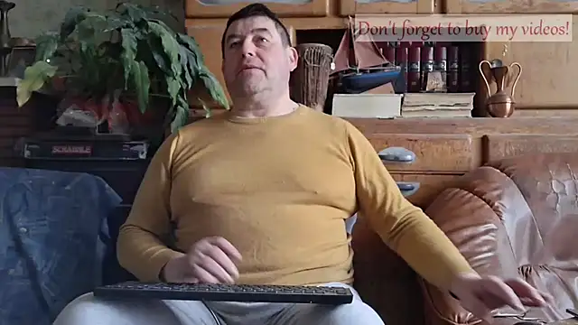 Snapshot of sympatrique chatting on 11-22-25, 09:08 sympatrique online show from 11-22-25, 09:08