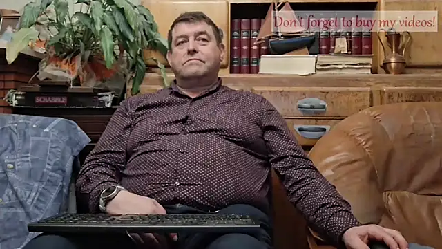 Snapshot of sympatrique chatting on 11-27-25, 06:21 sympatrique online show from 11-27-25, 06:21