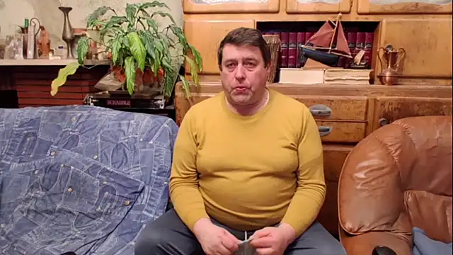 Snapshot of sympatrique chatting on 01-17-26, 08:12 sympatrique online show from 01-17-26, 08:12