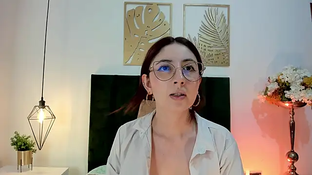 Emilywatsonn online show from 12-14-24, 12:12