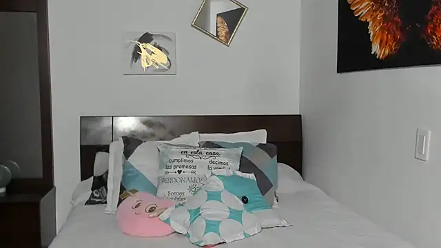 EmilyPeytonn online show from 01-15-25, 11:00