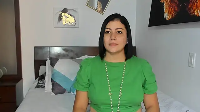 EmilyPeytonn online show from 01-15-25, 08:26