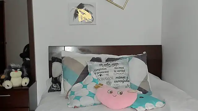EmilyPeytonn online show from 01-22-25, 03:40