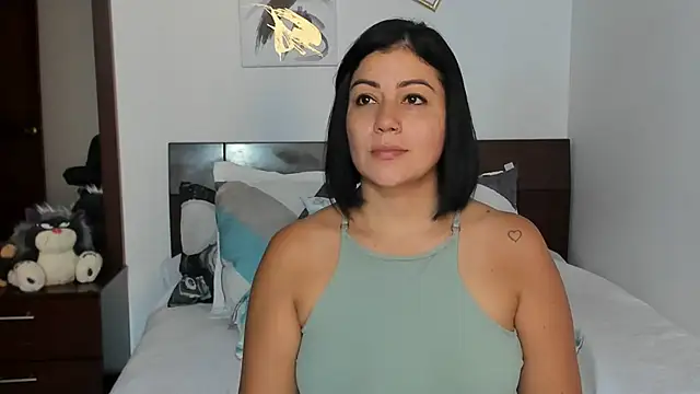 EmilyPeytonn online show from 01-22-25, 06:41