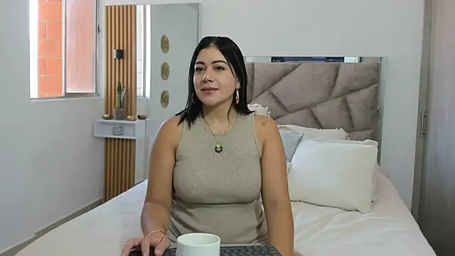 EmilyPeytonn online show from 12-20-25, 01:29