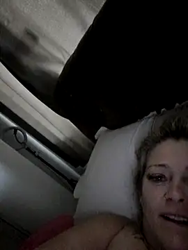 Snapshot of marcialoira chatting on 10-14-25, 11:22 marcialoira online show from 10-14-25, 11:22