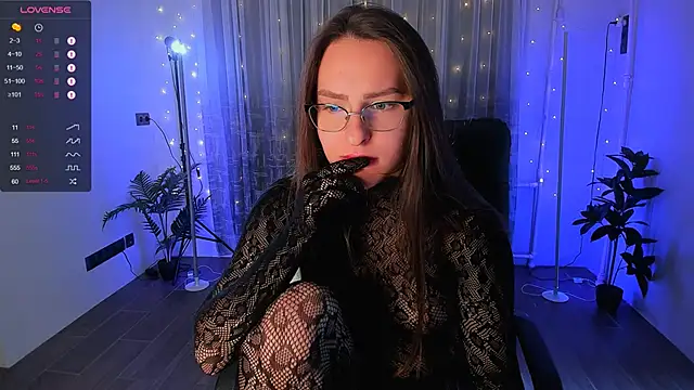 Alicia x art online show from 12-02-24, 08:52