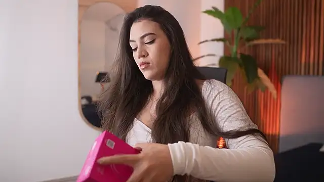 Snapshot of Amelia_Rouse chatting on 10-03-25, 09:23 Amelia Rouse online show from 10-03-25, 09:23