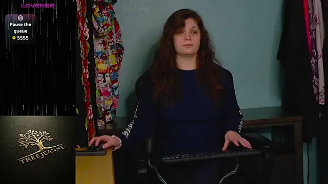 Snapshot of TreeJeanne chatting on 03-25-26, 03:29 TreeJeanne online show from 03-25-26, 03:29