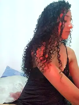 lessaeumesma8 online show from 09-30-25, 06:35