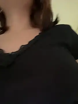 Snapshot of Lia_sex69 chatting on 03-06-25, 09:20 Lia sex69 online show from 03-06-25, 09:20