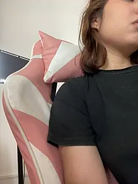 Snapshot of Lia_sex69 chatting on 03-08-25, 11:16 Lia sex69 online show from 03-08-25, 11:16