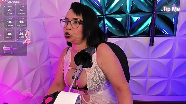 annie wigg online show from 02-16-25, 03:04