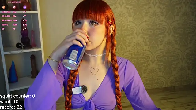 Snapshot of hannah_lourens chatting on 10-11-25, 12:26 hannah lourens online show from 10-11-25, 12:26