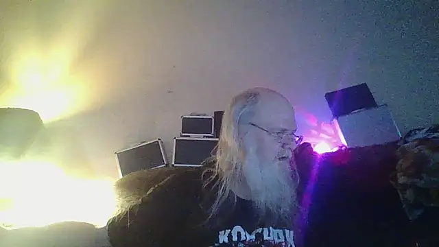 VicFerrari1 online show from 07-17-26, 03:24