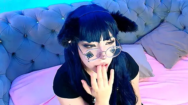 Snapshot of Purplee_Baby chatting on 03-03-25, 01:21 Purplee Baby online show from 03-03-25, 01:21