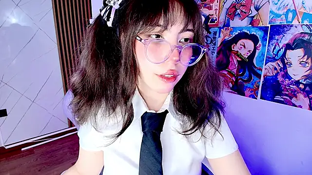 Snapshot of Purplee_Baby chatting on 09-20-25, 09:49 Purplee Baby online show from 09-20-25, 09:49