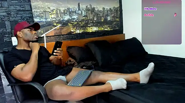 thomas santtos1 online show from 01-25-25, 10:28