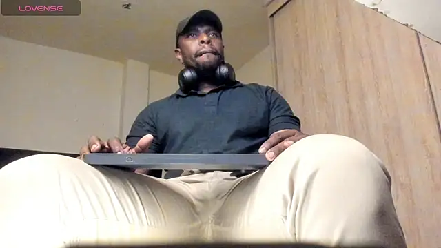 Snapshot of thomas_santtos1 chatting on 08-01-26, 02:16 thomas santtos1 online show from 08-01-26, 02:16