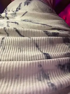 Cherrytowild online show from 10-17-25, 05:32