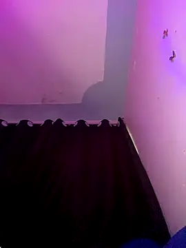 Cherrytowild online show from 11-30-25, 05:33