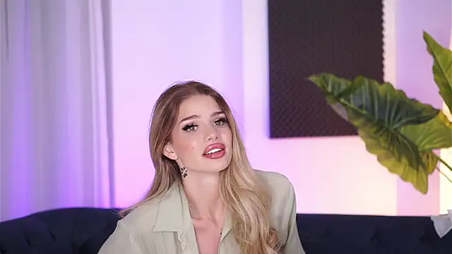 NicoleSarahX online show from 02-01-25, 02:16