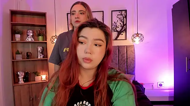 Snapshot of Andy_and_emma chatting on 01-08-25, 12:37 Andy and emma online show from 01-08-25, 12:37