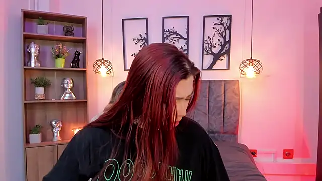 Snapshot of Andy_and_emma chatting on 02-03-25, 12:47 Andy and emma online show from 02-03-25, 12:47