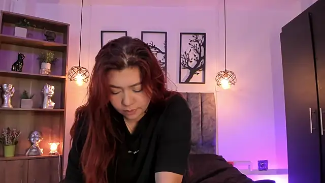 Snapshot of Andy_and_emma chatting on 02-10-25, 03:42 Andy and emma online show from 02-10-25, 03:42