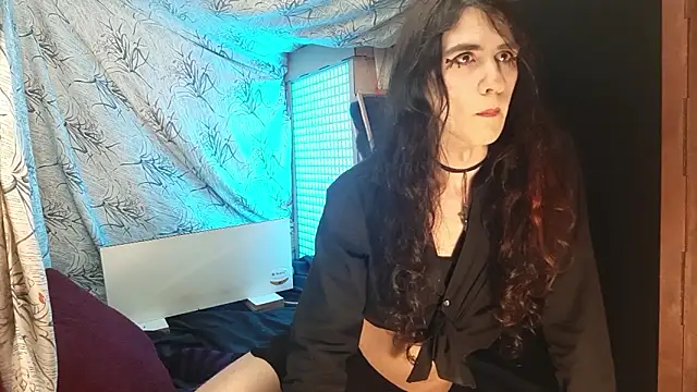 DiiVampy online show from 12-14-25, 09:30