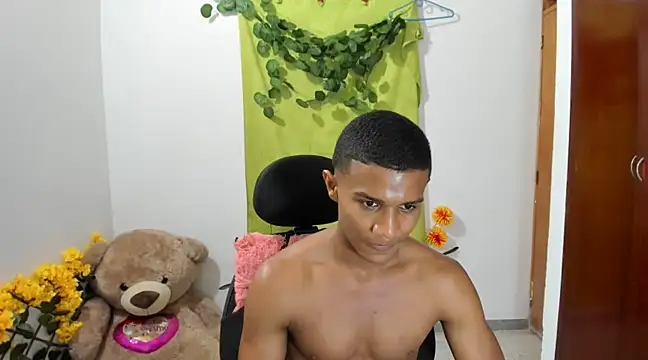 Snapshot of corzoethan chatting on 02-08-25, 02:36 corzoethan online show from 02-08-25, 02:36