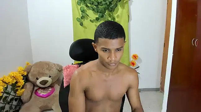 Snapshot of corzoethan chatting on 02-11-25, 11:01 corzoethan online show from 02-11-25, 11:01