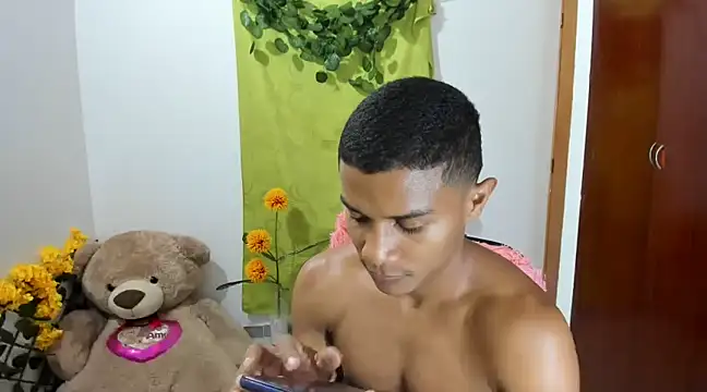 Snapshot of corzoethan chatting on 02-22-25, 11:03 corzoethan online show from 02-22-25, 11:03