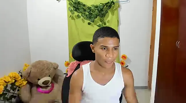 Snapshot of corzoethan chatting on 03-08-25, 12:11 corzoethan online show from 03-08-25, 12:11